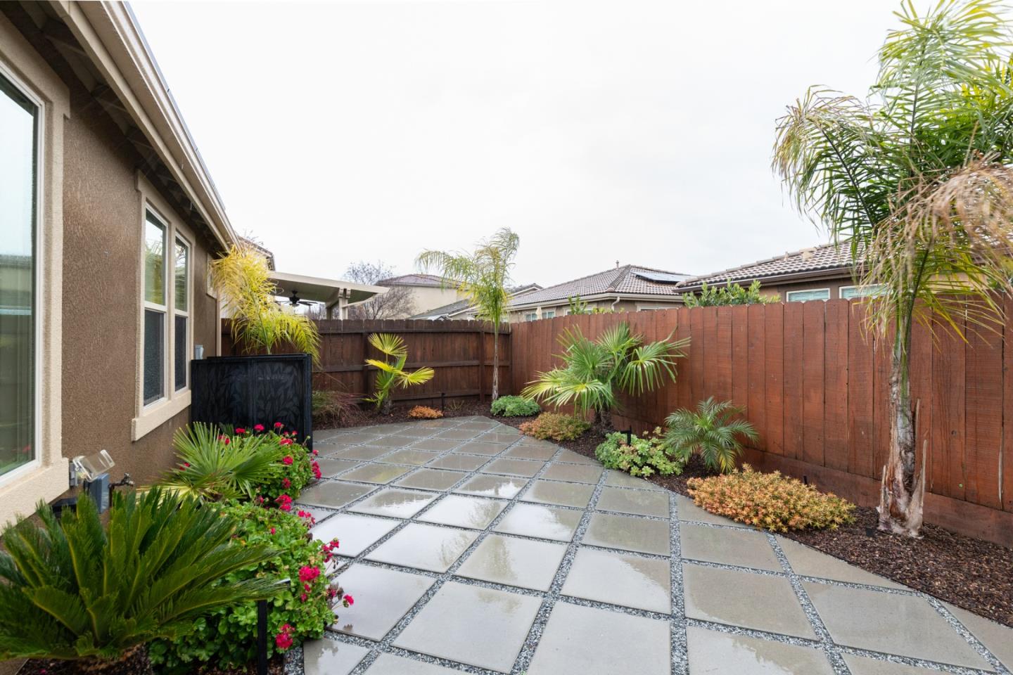 Detail Gallery Image 39 of 56 For 2037 E Christensen Dr, Fresno,  CA 93730 - 2 Beds | 2 Baths