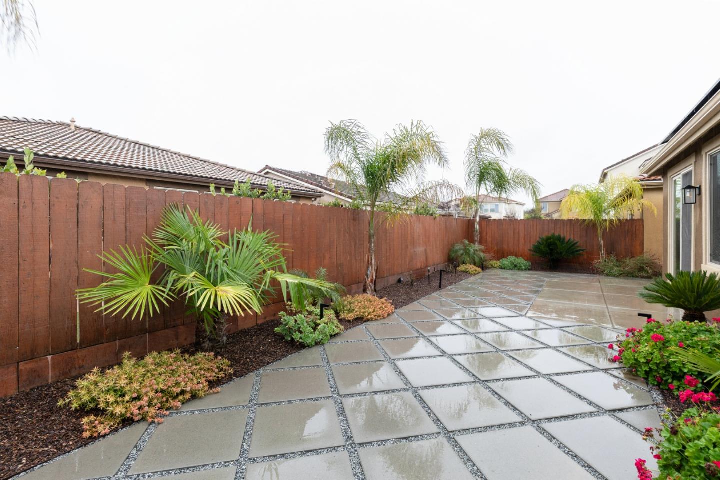 Detail Gallery Image 43 of 56 For 2037 E Christensen Dr, Fresno,  CA 93730 - 2 Beds | 2 Baths