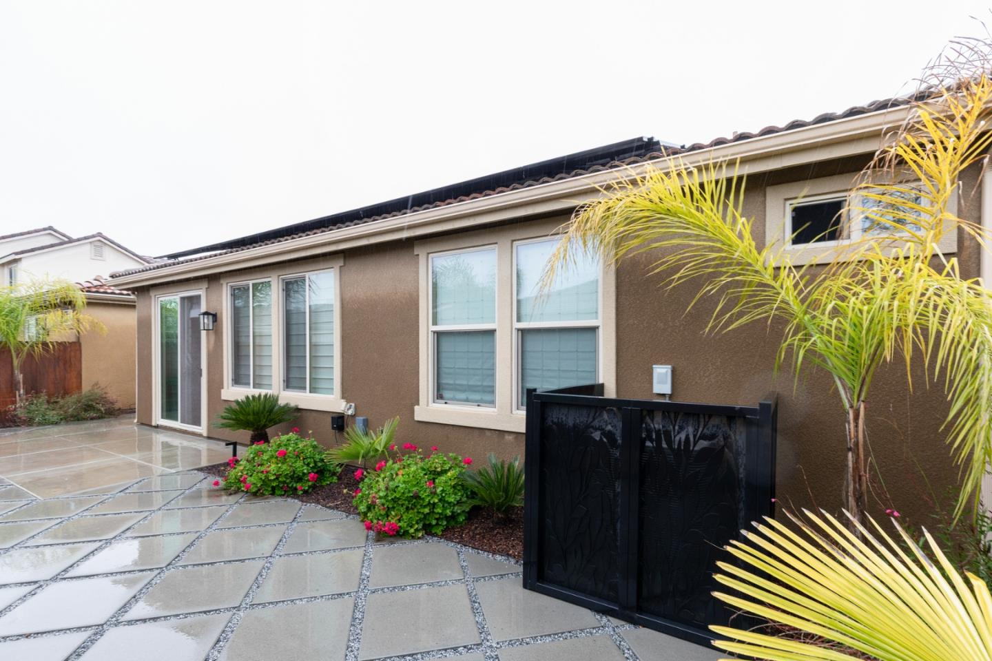 Detail Gallery Image 45 of 56 For 2037 E Christensen Dr, Fresno,  CA 93730 - 2 Beds | 2 Baths