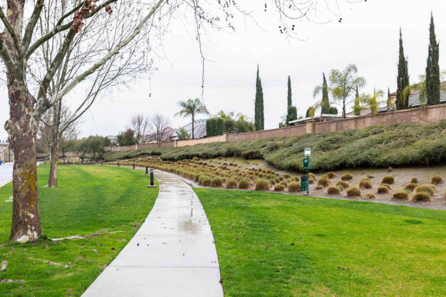 Detail Gallery Image 47 of 56 For 2037 E Christensen Dr, Fresno,  CA 93730 - 2 Beds | 2 Baths