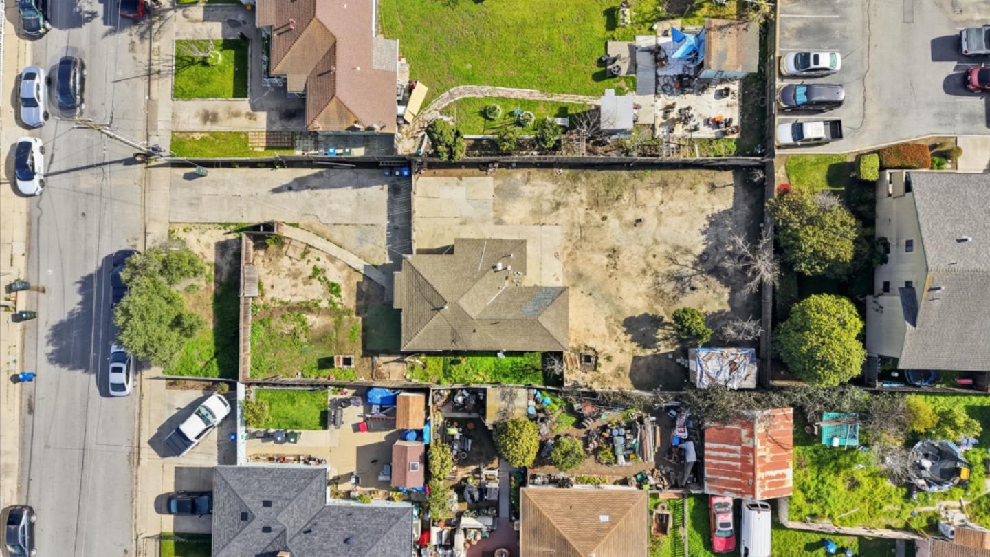 Detail Gallery Image 4 of 4 For 1046 C St, Salinas,  CA 93905 - 2 Beds | 1 Baths