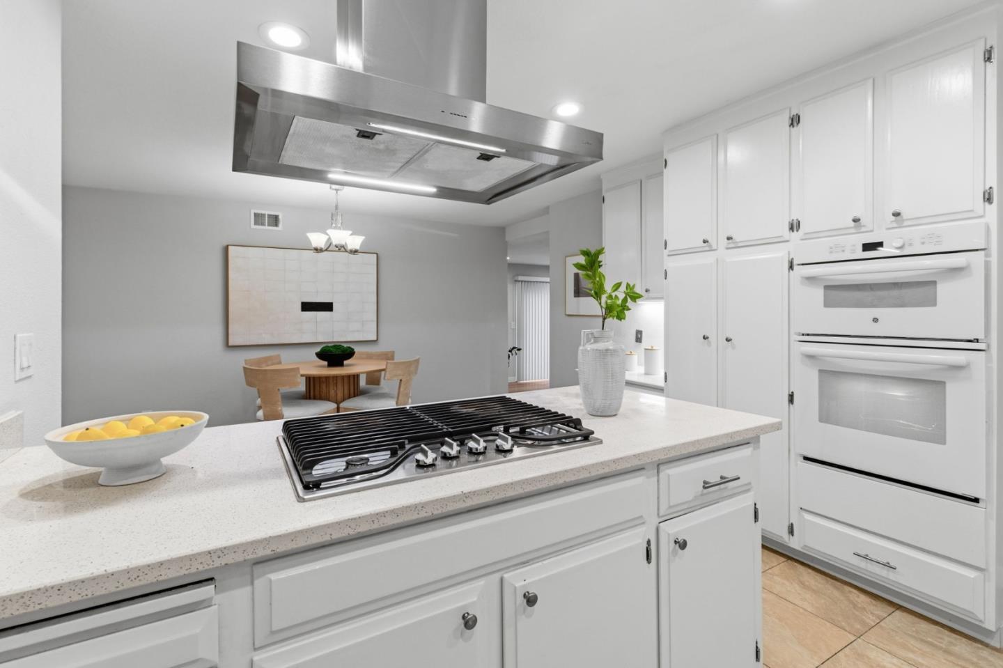 Detail Gallery Image 14 of 49 For 450 Stratford Park Ct, San Jose,  CA 95136 - 4 Beds | 2 Baths