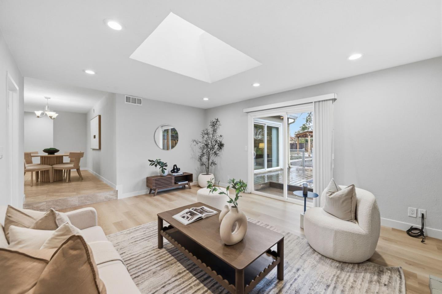 Detail Gallery Image 17 of 49 For 450 Stratford Park Ct, San Jose,  CA 95136 - 4 Beds | 2 Baths