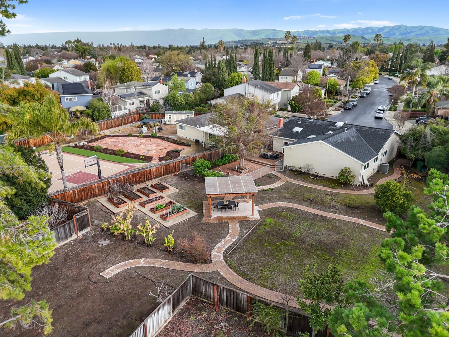 Detail Gallery Image 3 of 49 For 450 Stratford Park Ct, San Jose,  CA 95136 - 4 Beds | 2 Baths