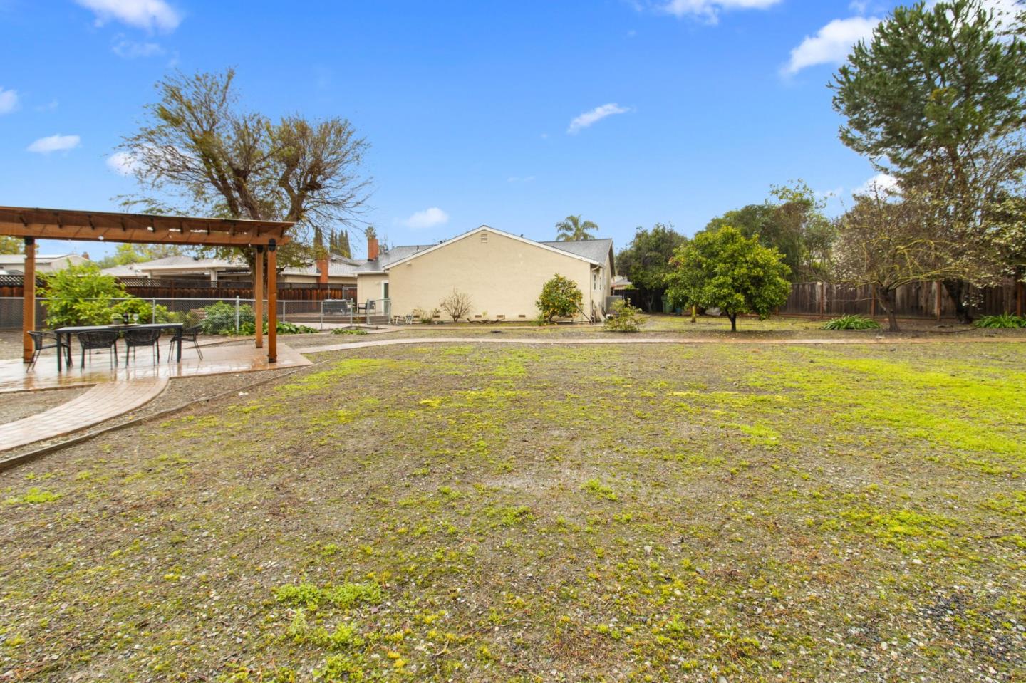 Detail Gallery Image 36 of 49 For 450 Stratford Park Ct, San Jose,  CA 95136 - 4 Beds | 2 Baths
