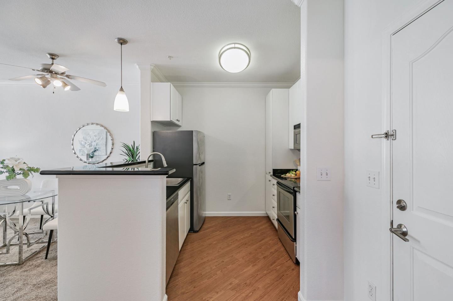 Detail Gallery Image 17 of 40 For 801 S Winchester Blvd #2401,  San Jose,  CA 95128 - 1 Beds | 1 Baths