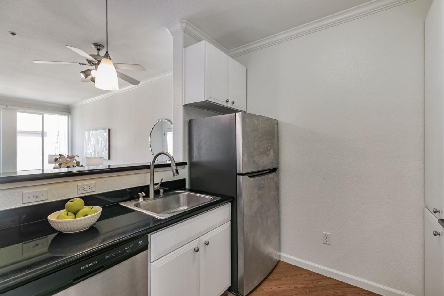 Detail Gallery Image 18 of 40 For 801 S Winchester Blvd #2401,  San Jose,  CA 95128 - 1 Beds | 1 Baths
