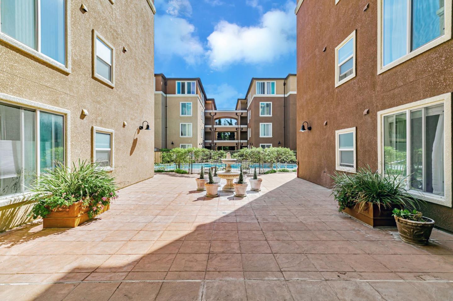 Detail Gallery Image 27 of 40 For 801 S Winchester Blvd #2401,  San Jose,  CA 95128 - 1 Beds | 1 Baths