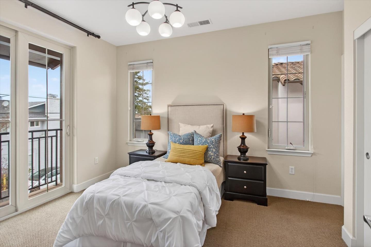 Detail Gallery Image 13 of 16 For 522 Tyndall St, Los Altos,  CA 94022 - 2 Beds | 2/1 Baths