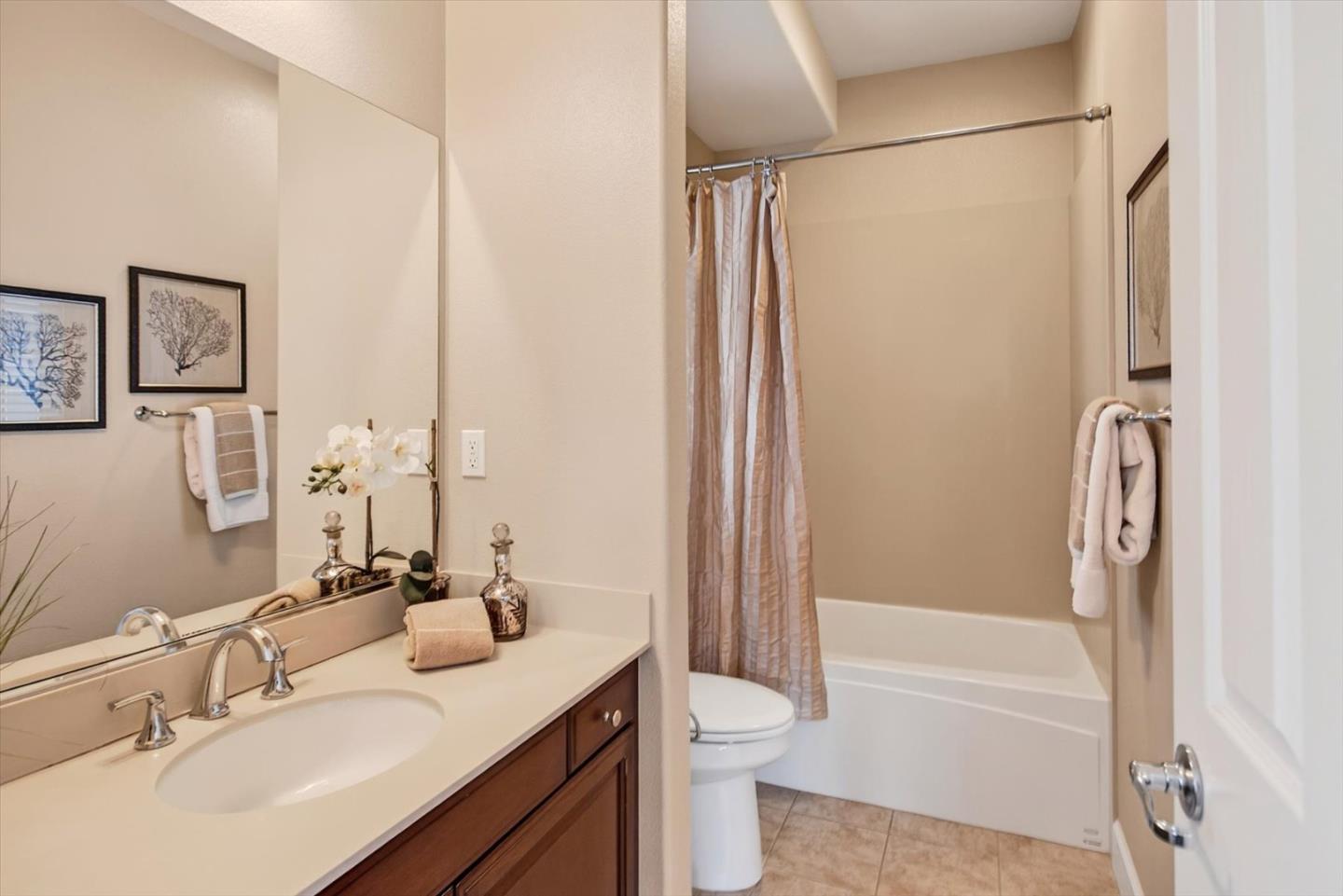 Detail Gallery Image 14 of 16 For 522 Tyndall St, Los Altos,  CA 94022 - 2 Beds | 2/1 Baths