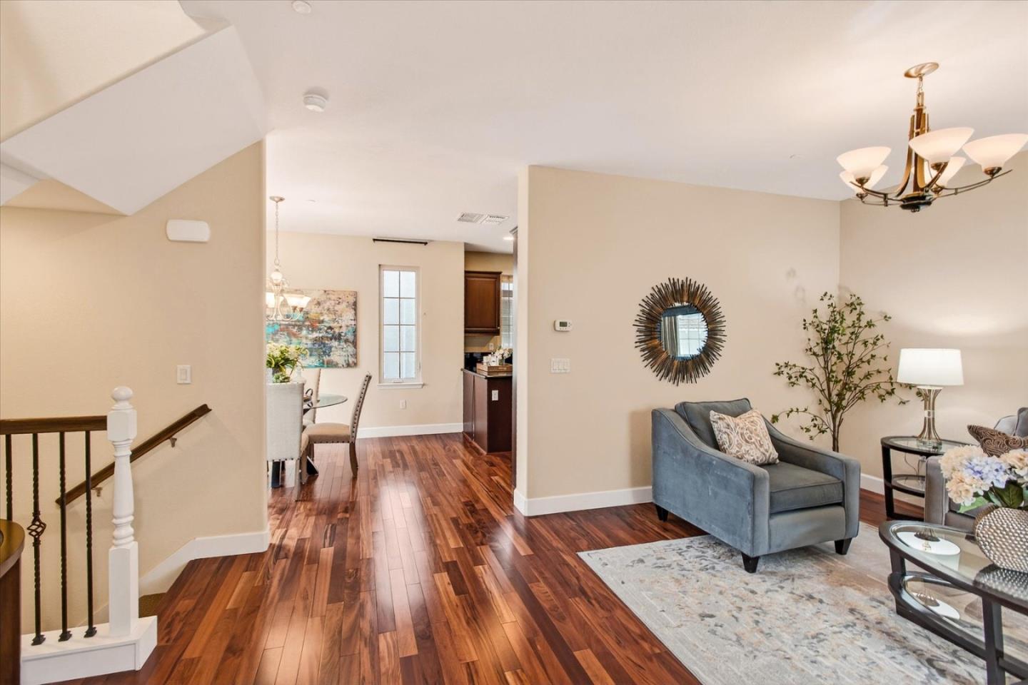 Detail Gallery Image 3 of 16 For 522 Tyndall St, Los Altos,  CA 94022 - 2 Beds | 2/1 Baths