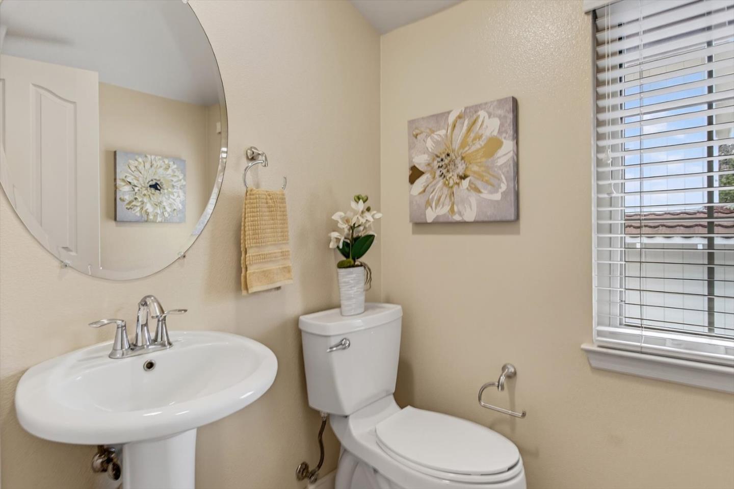 Detail Gallery Image 9 of 16 For 522 Tyndall St, Los Altos,  CA 94022 - 2 Beds | 2/1 Baths