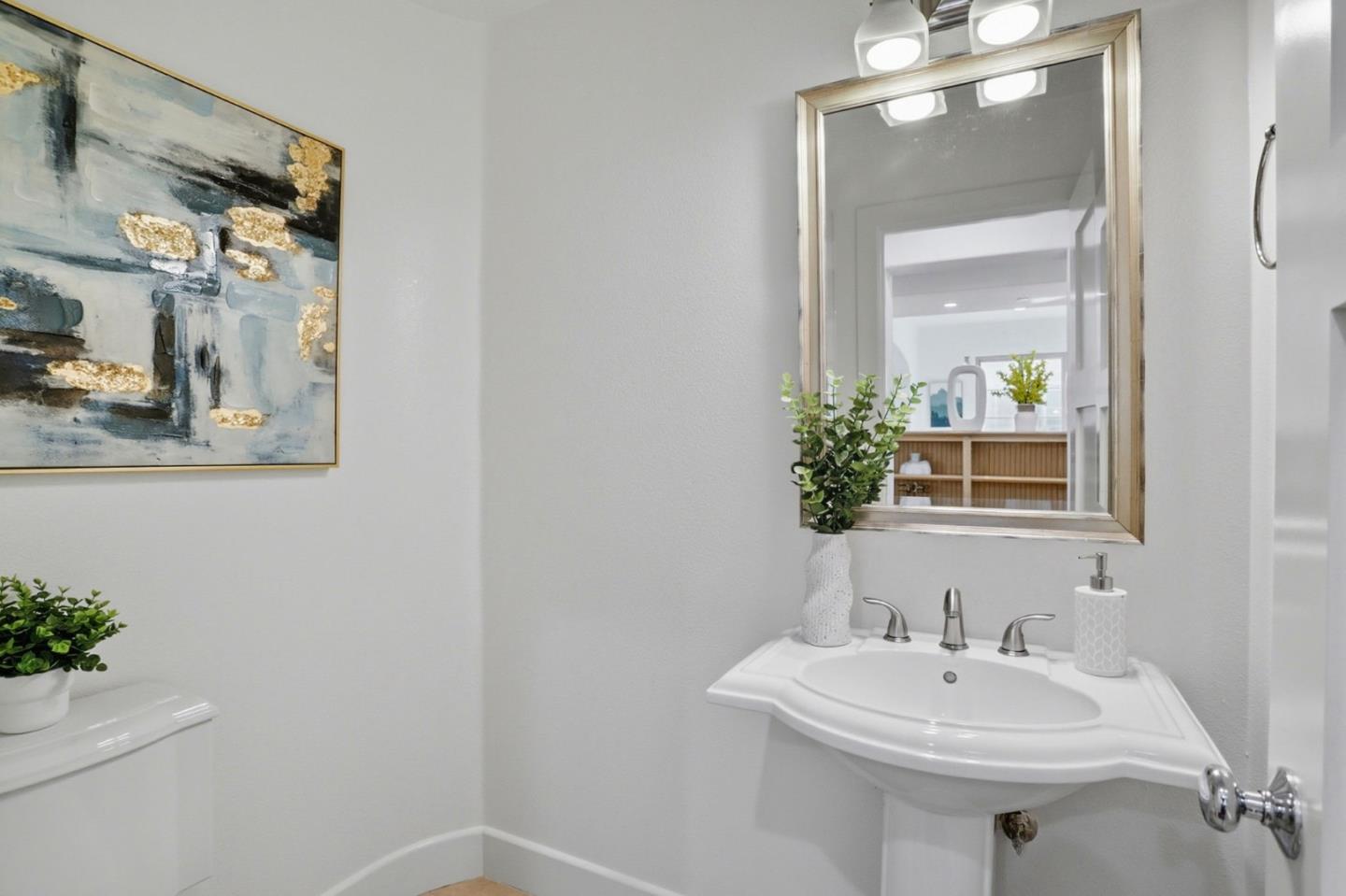 Detail Gallery Image 15 of 24 For 582 Ginkgo Ter, Fremont,  CA 94539 - 4 Beds | 3/1 Baths