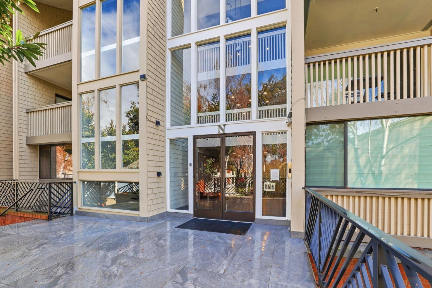 Detail Gallery Image 2 of 39 For 49 Showers Dr #N265,  Mountain View,  CA 94040 - 2 Beds | 2 Baths