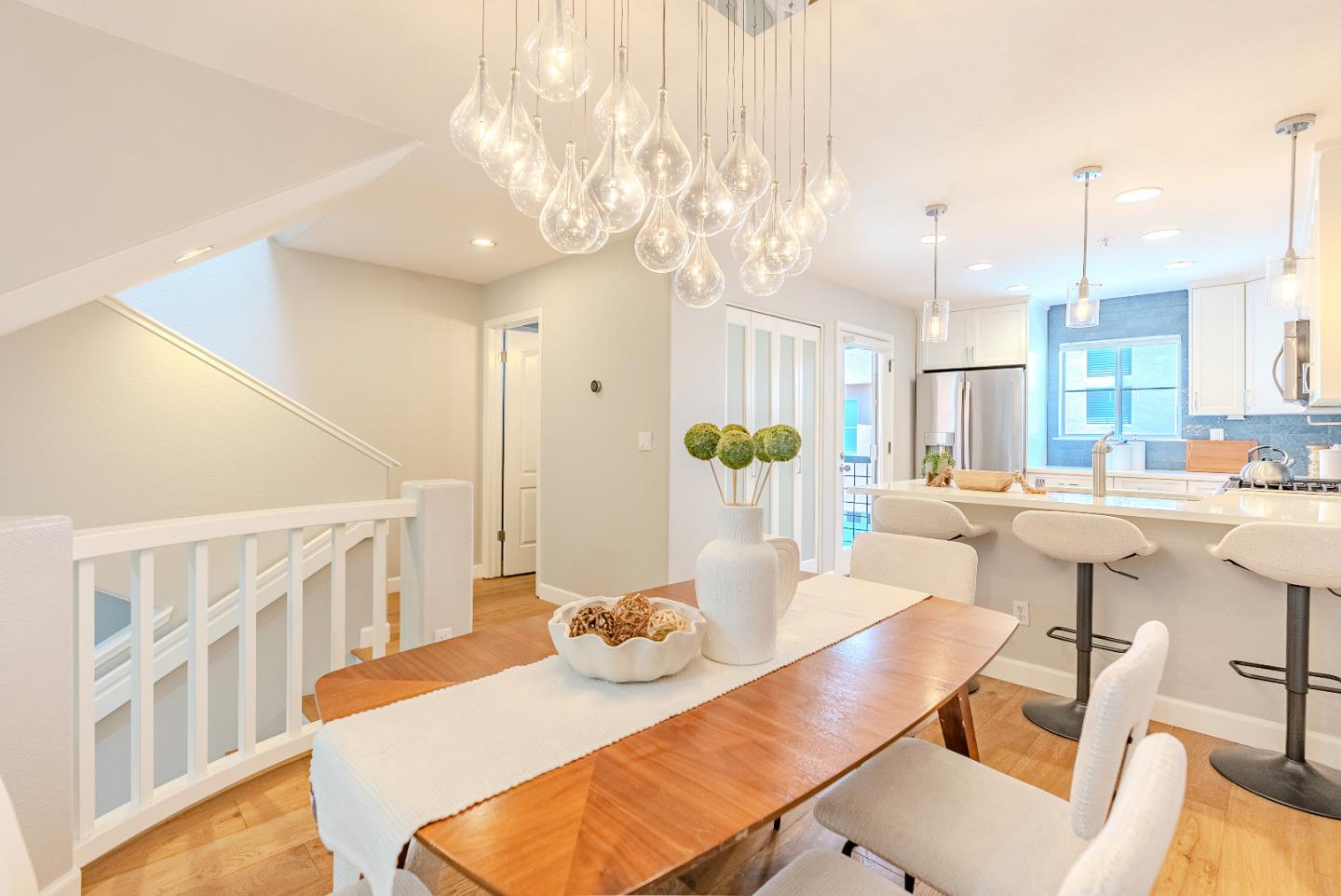 Detail Gallery Image 10 of 33 For 992 Alpine Ter #5,  Sunnyvale,  CA 94086 - 2 Beds | 2/1 Baths