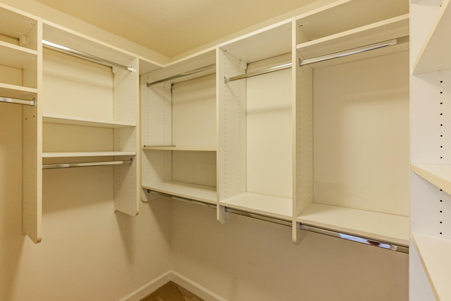 Detail Gallery Image 21 of 33 For 992 Alpine Ter #5,  Sunnyvale,  CA 94086 - 2 Beds | 2/1 Baths