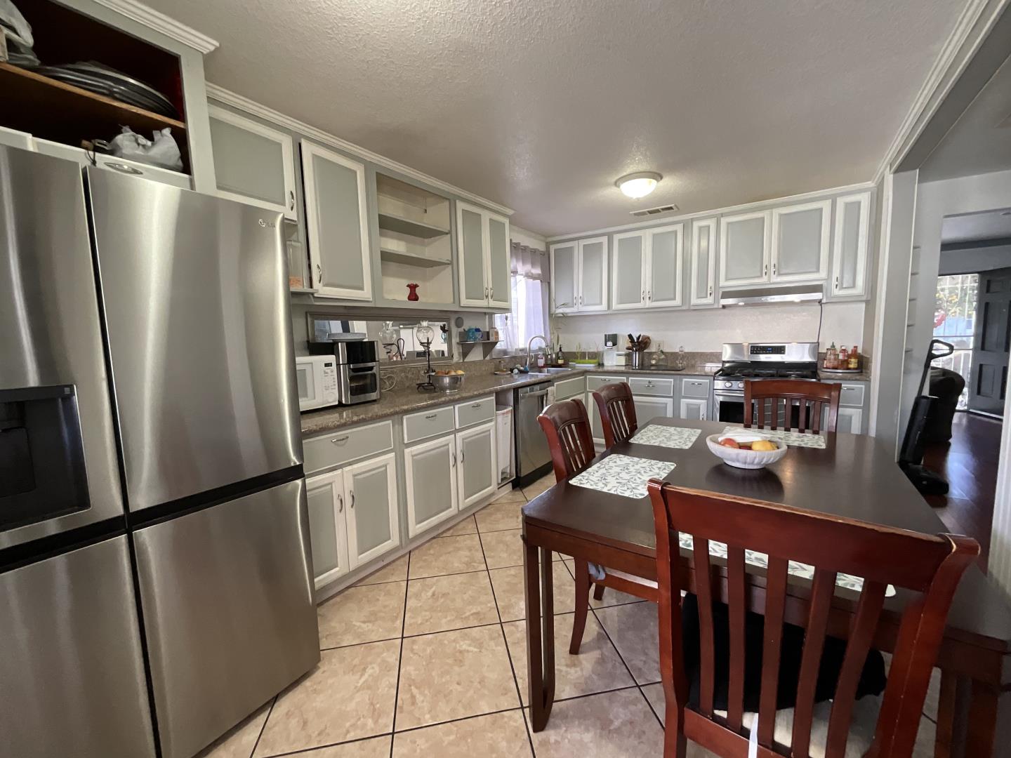 Detail Gallery Image 13 of 39 For 3221 E Hills Dr, San Jose,  CA 95127 - 2 Beds | 1 Baths