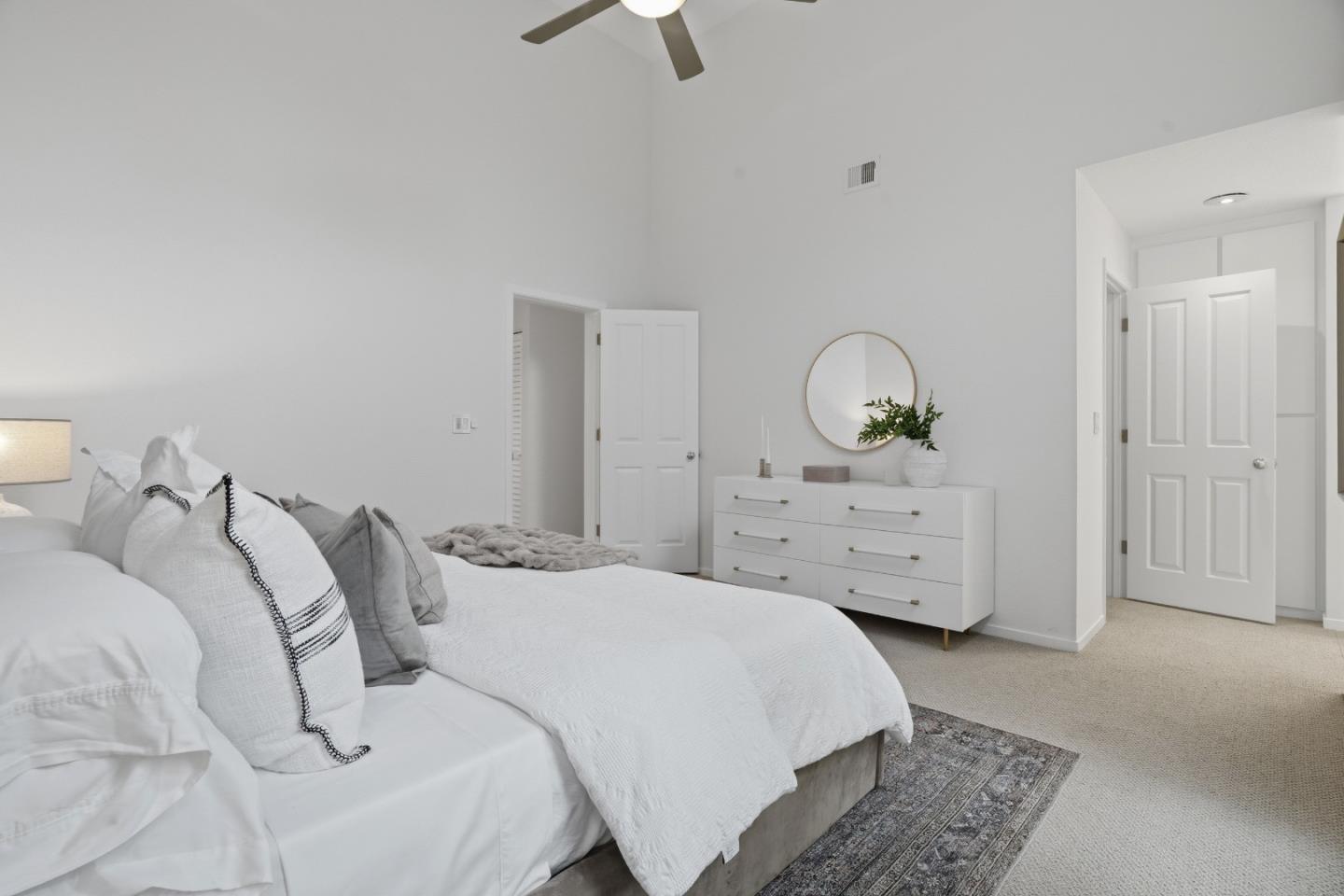 Detail Gallery Image 11 of 25 For 430 Jacobs Ct, Palo Alto,  CA 94306 - 3 Beds | 2/1 Baths