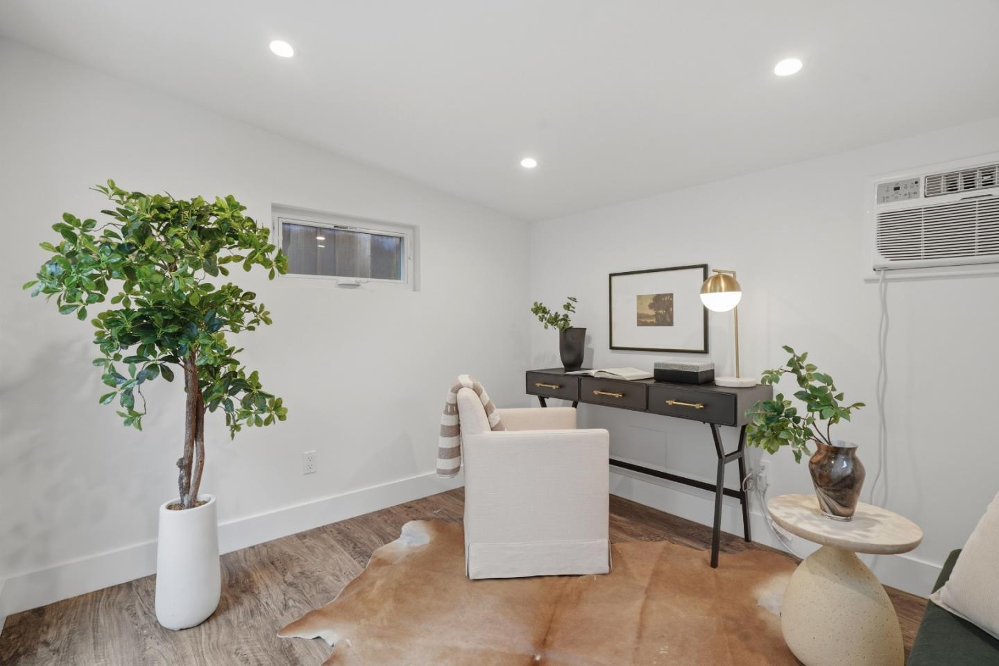 Detail Gallery Image 21 of 25 For 430 Jacobs Ct, Palo Alto,  CA 94306 - 3 Beds | 2/1 Baths