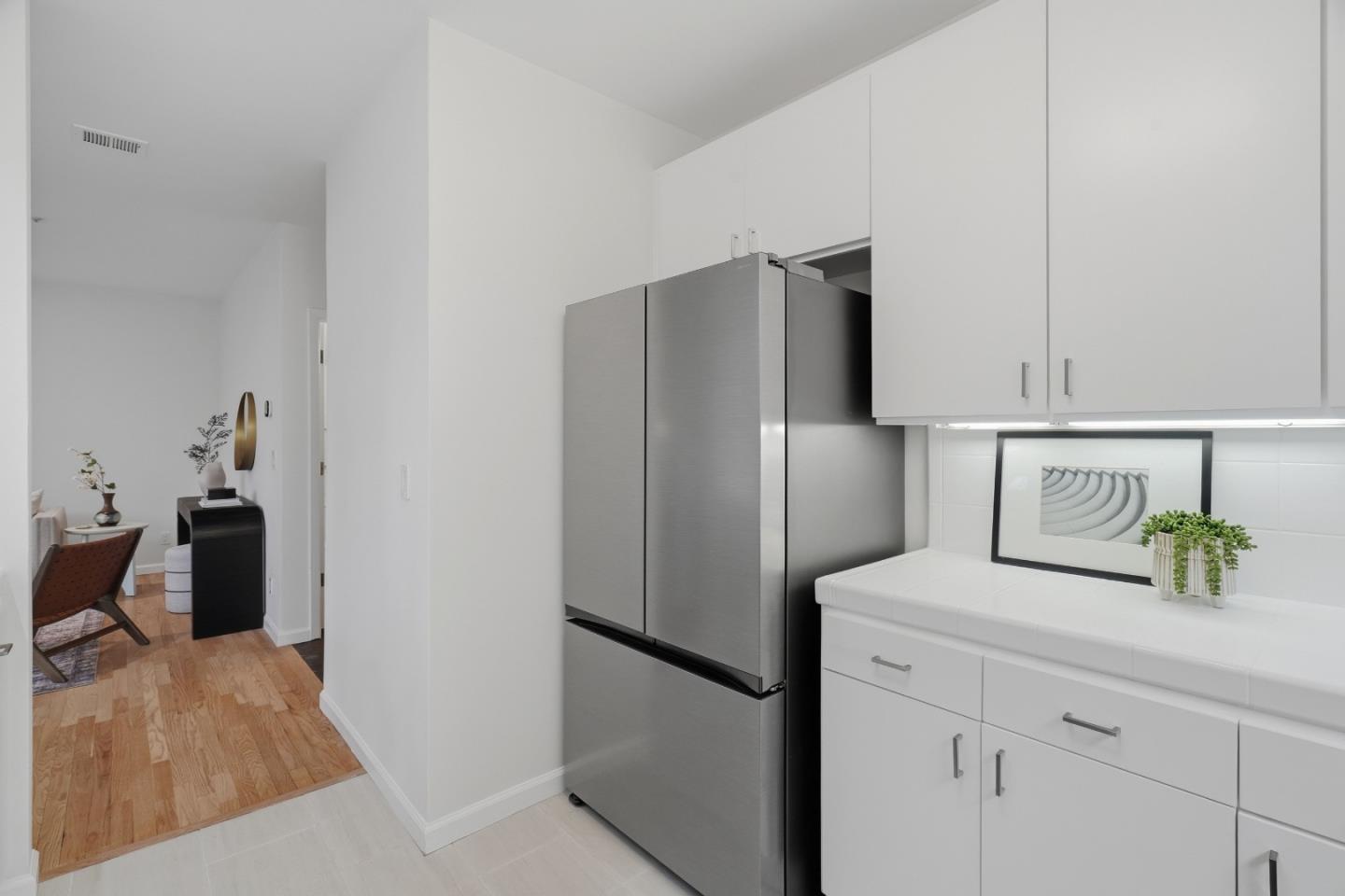 Detail Gallery Image 8 of 25 For 430 Jacobs Ct, Palo Alto,  CA 94306 - 3 Beds | 2/1 Baths