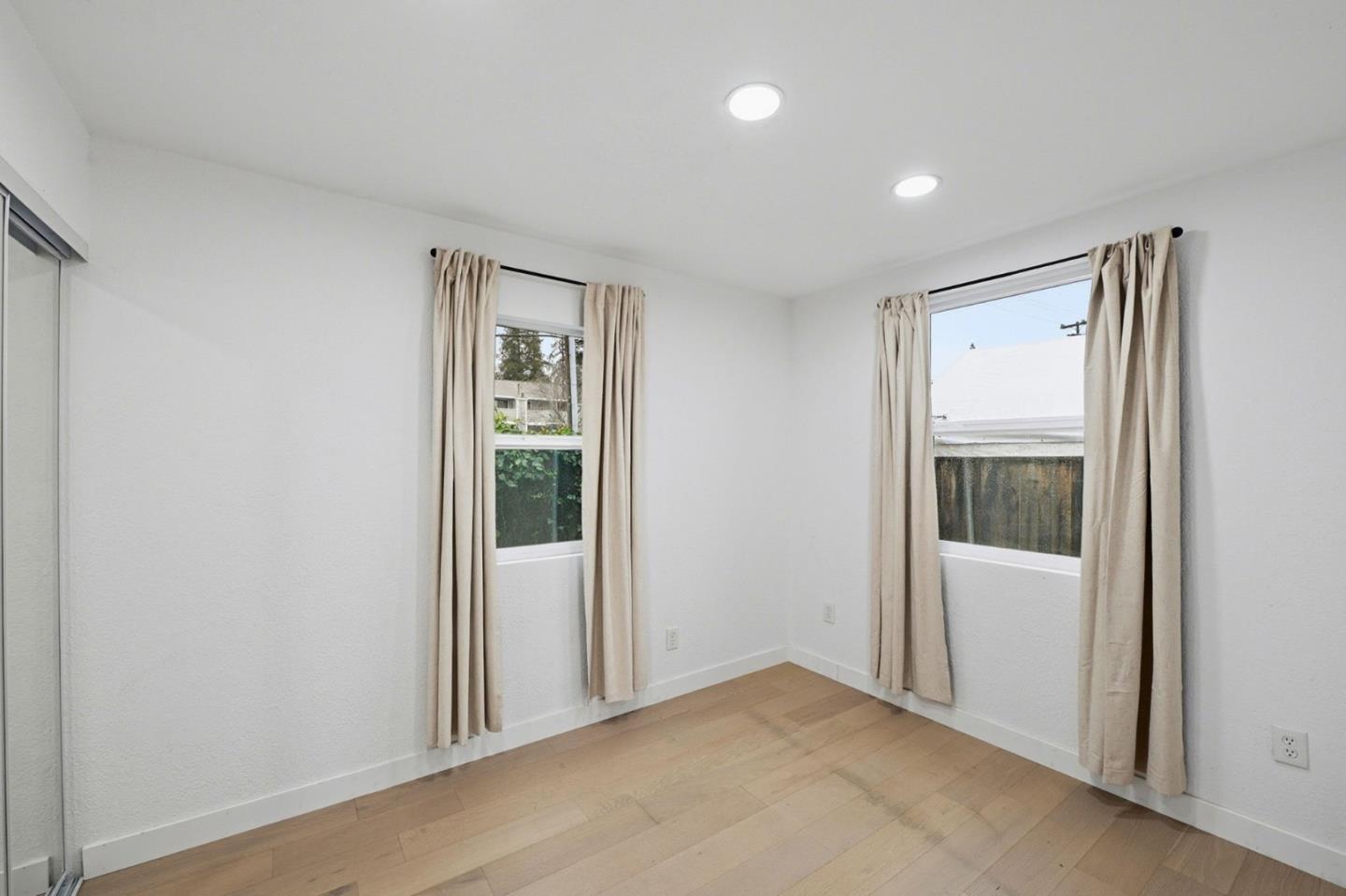 Detail Gallery Image 11 of 20 For 1397 Vine St, San Jose,  CA 95110 - 2 Beds | 1 Baths