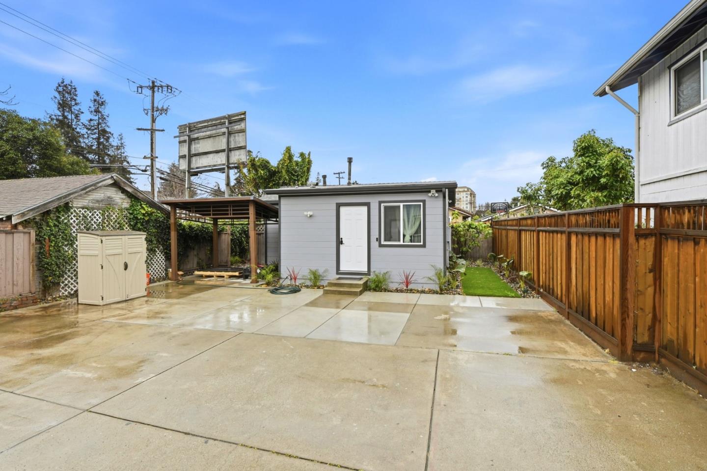 Detail Gallery Image 2 of 20 For 1397 Vine St, San Jose,  CA 95110 - 2 Beds | 1 Baths