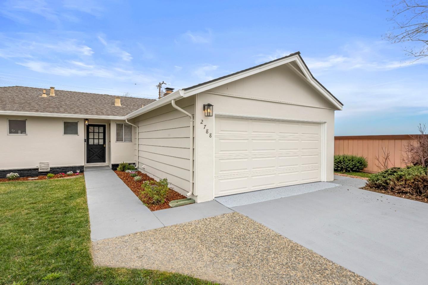 Detail Gallery Image 4 of 38 For 2788 Lexford Ave, San Jose,  CA 95124 - 3 Beds | 2 Baths