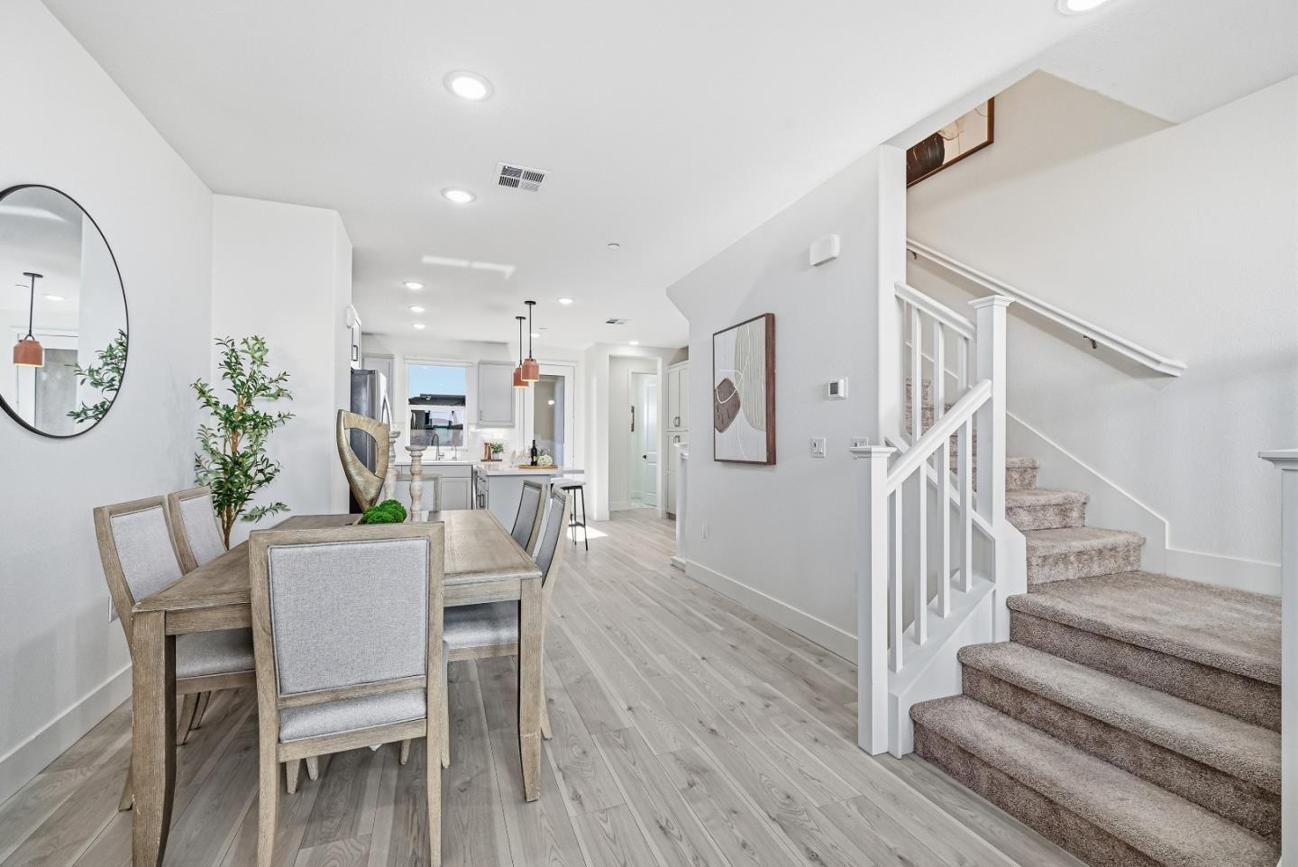 Detail Gallery Image 13 of 43 For 815 Santa Cecilia Ter, Sunnyvale,  CA 94085 - 3 Beds | 3/1 Baths