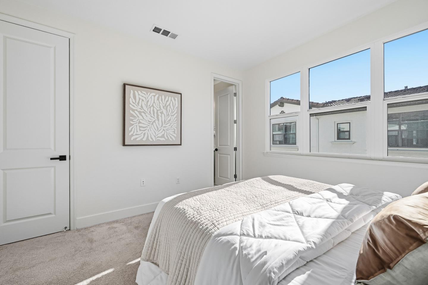 Detail Gallery Image 15 of 43 For 815 Santa Cecilia Ter, Sunnyvale,  CA 94085 - 3 Beds | 3/1 Baths