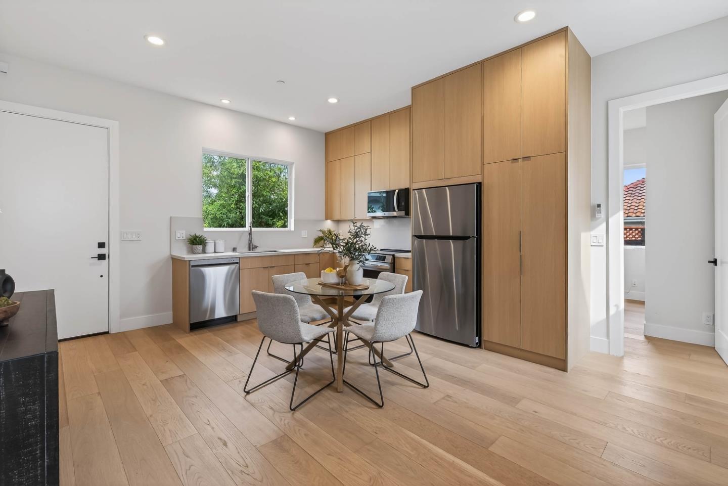 Detail Gallery Image 30 of 42 For 10468 S Stelling Rd, Cupertino,  CA 95014 - 6 Beds | 5/1 Baths