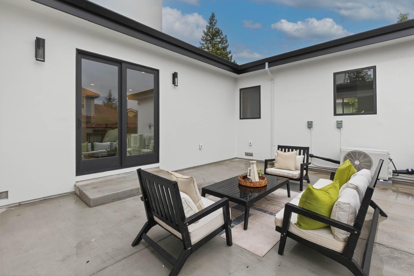 Detail Gallery Image 39 of 42 For 10468 S Stelling Rd, Cupertino,  CA 95014 - 6 Beds | 5/1 Baths