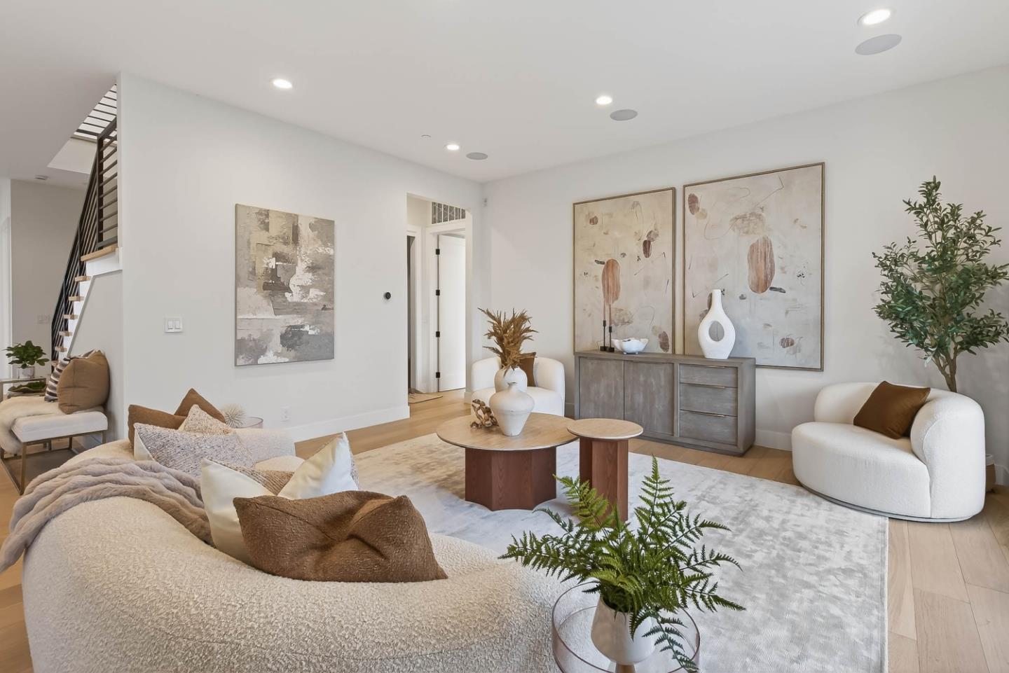 Detail Gallery Image 5 of 42 For 10468 S Stelling Rd, Cupertino,  CA 95014 - 6 Beds | 5/1 Baths