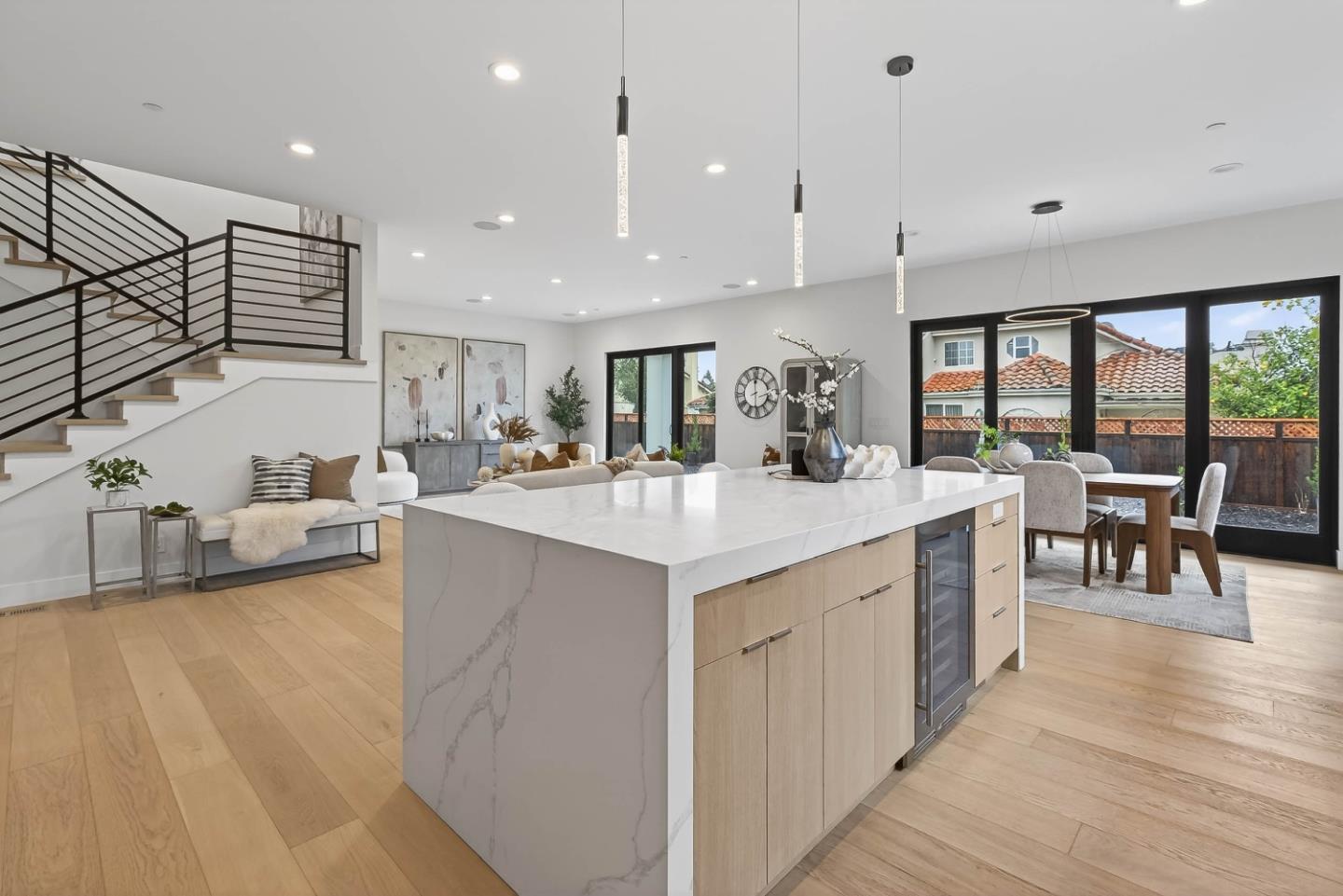 Detail Gallery Image 9 of 42 For 10468 S Stelling Rd, Cupertino,  CA 95014 - 6 Beds | 5/1 Baths