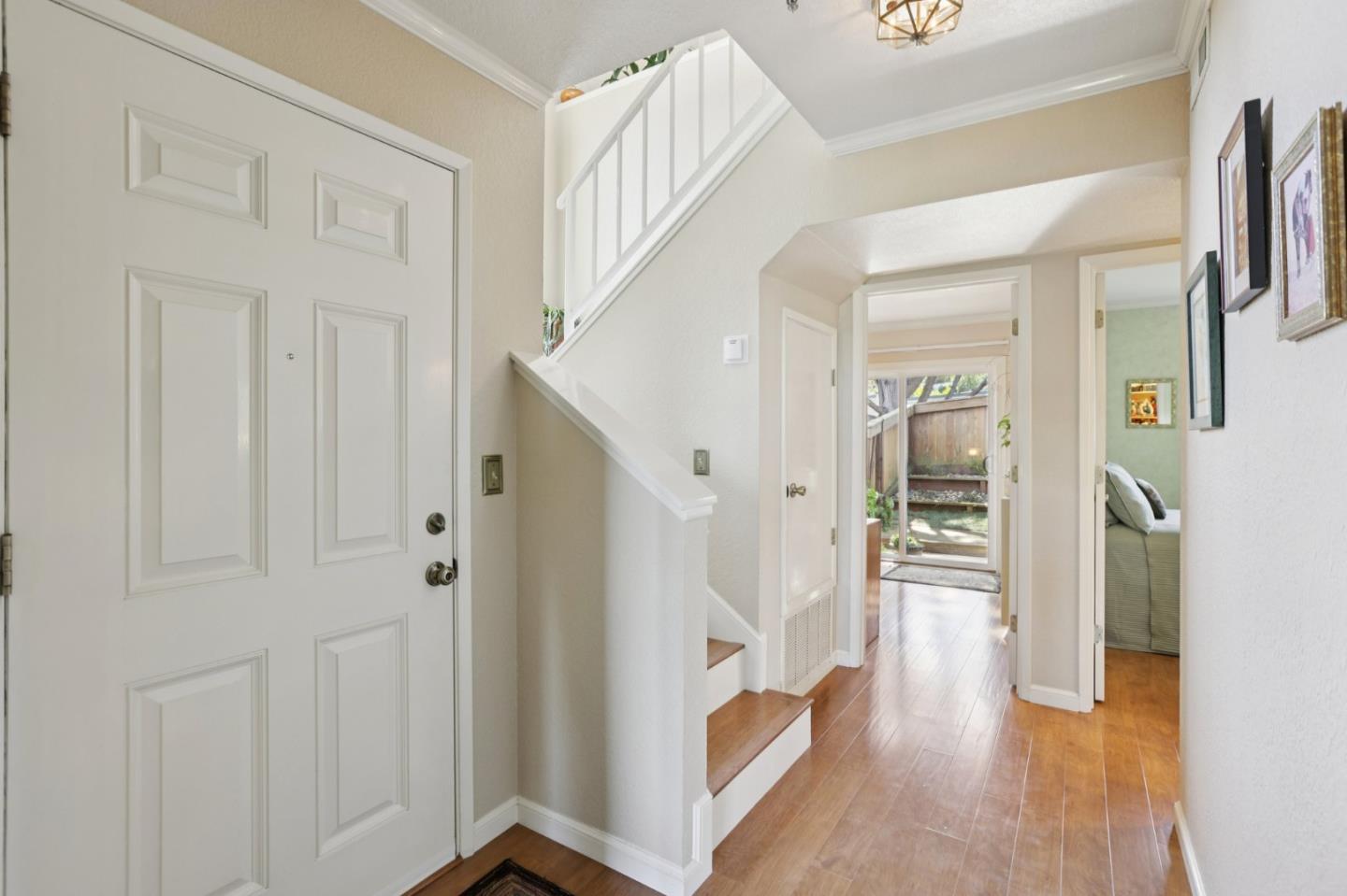 Detail Gallery Image 4 of 66 For 939 Fassler Ave, Pacifica,  CA 94044 - 2 Beds | 2/1 Baths