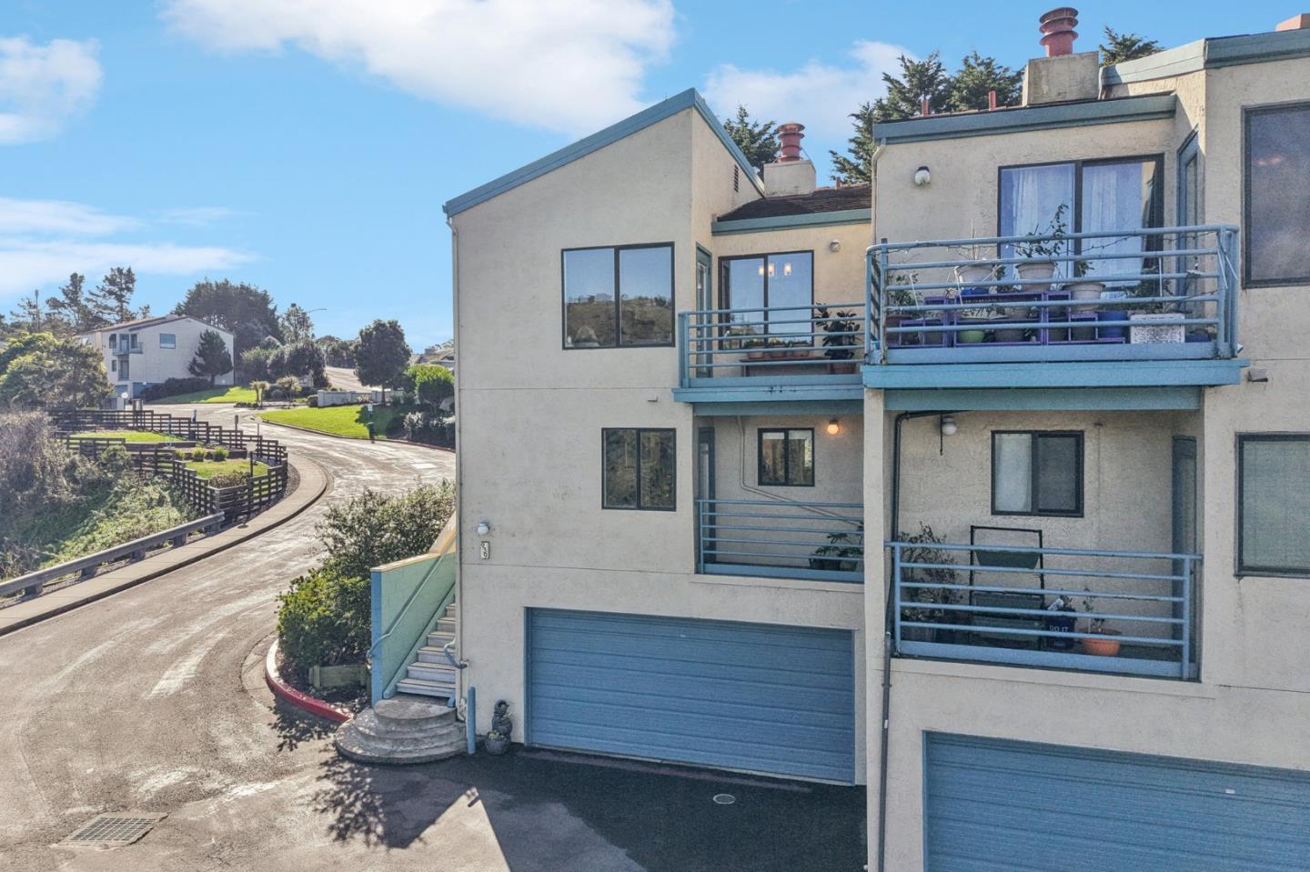 Detail Gallery Image 49 of 66 For 939 Fassler Ave, Pacifica,  CA 94044 - 2 Beds | 2/1 Baths