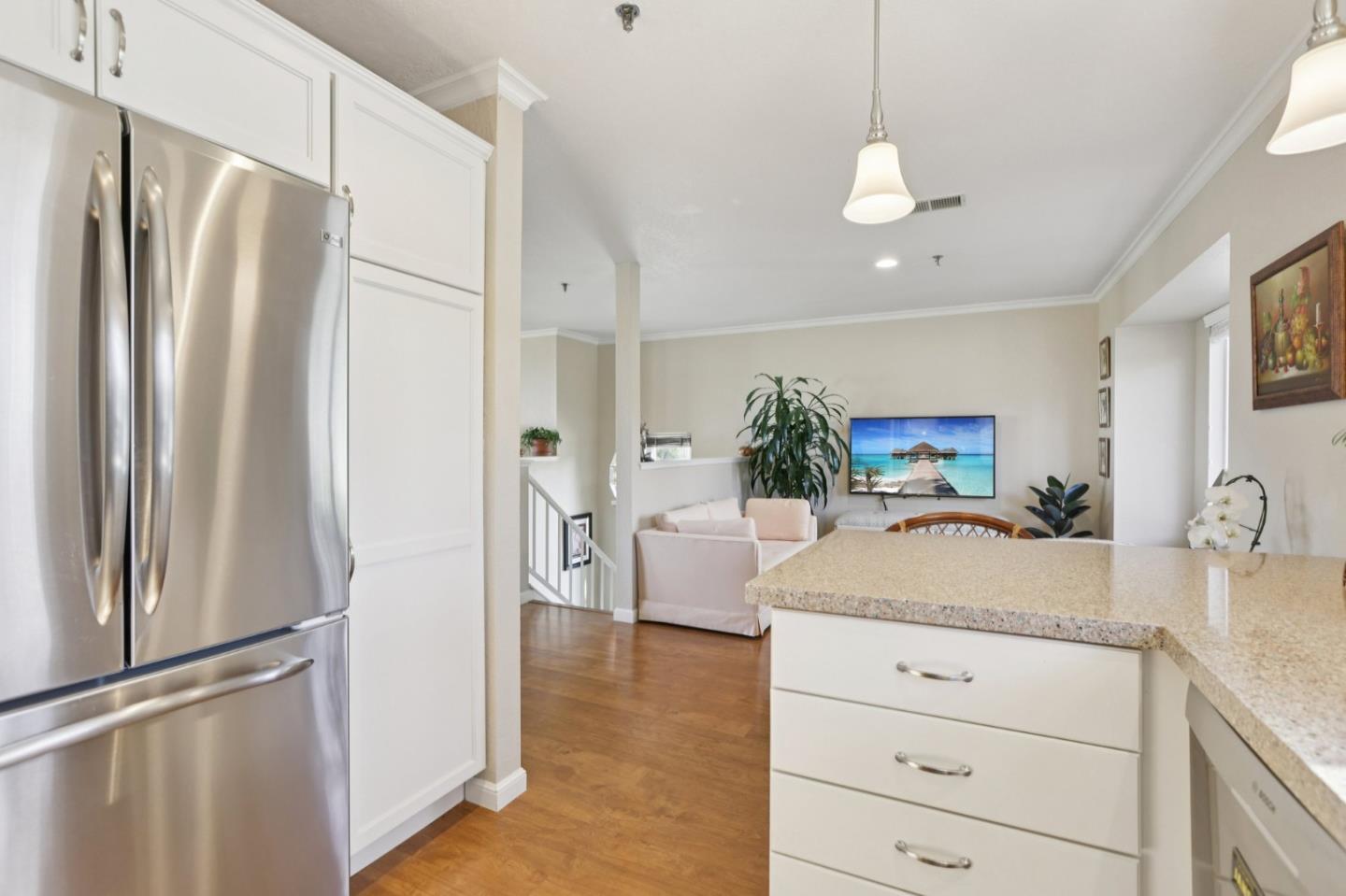 Detail Gallery Image 7 of 66 For 939 Fassler Ave, Pacifica,  CA 94044 - 2 Beds | 2/1 Baths