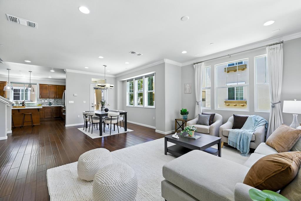 Detail Gallery Image 2 of 37 For 2813 Pinnacles Ter, Fremont,  CA 94538 - 4 Beds | 3/1 Baths