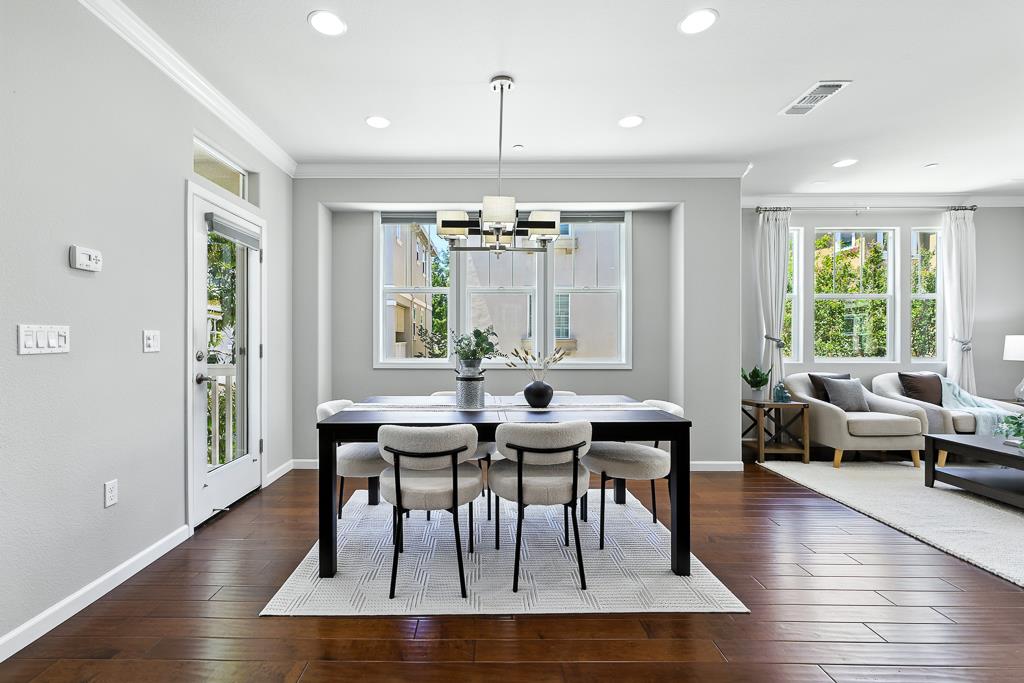 Detail Gallery Image 6 of 37 For 2813 Pinnacles Ter, Fremont,  CA 94538 - 4 Beds | 3/1 Baths