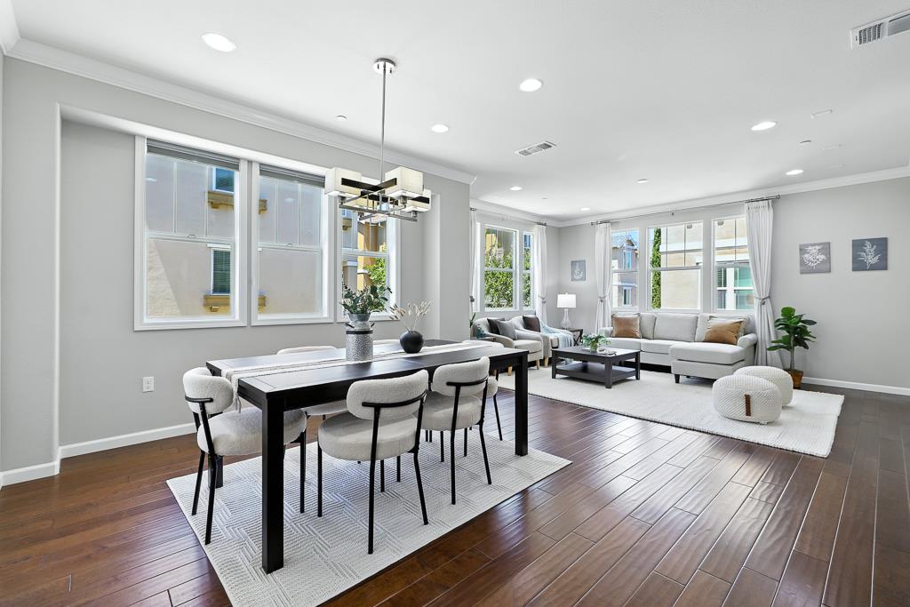 Detail Gallery Image 7 of 37 For 2813 Pinnacles Ter, Fremont,  CA 94538 - 4 Beds | 3/1 Baths