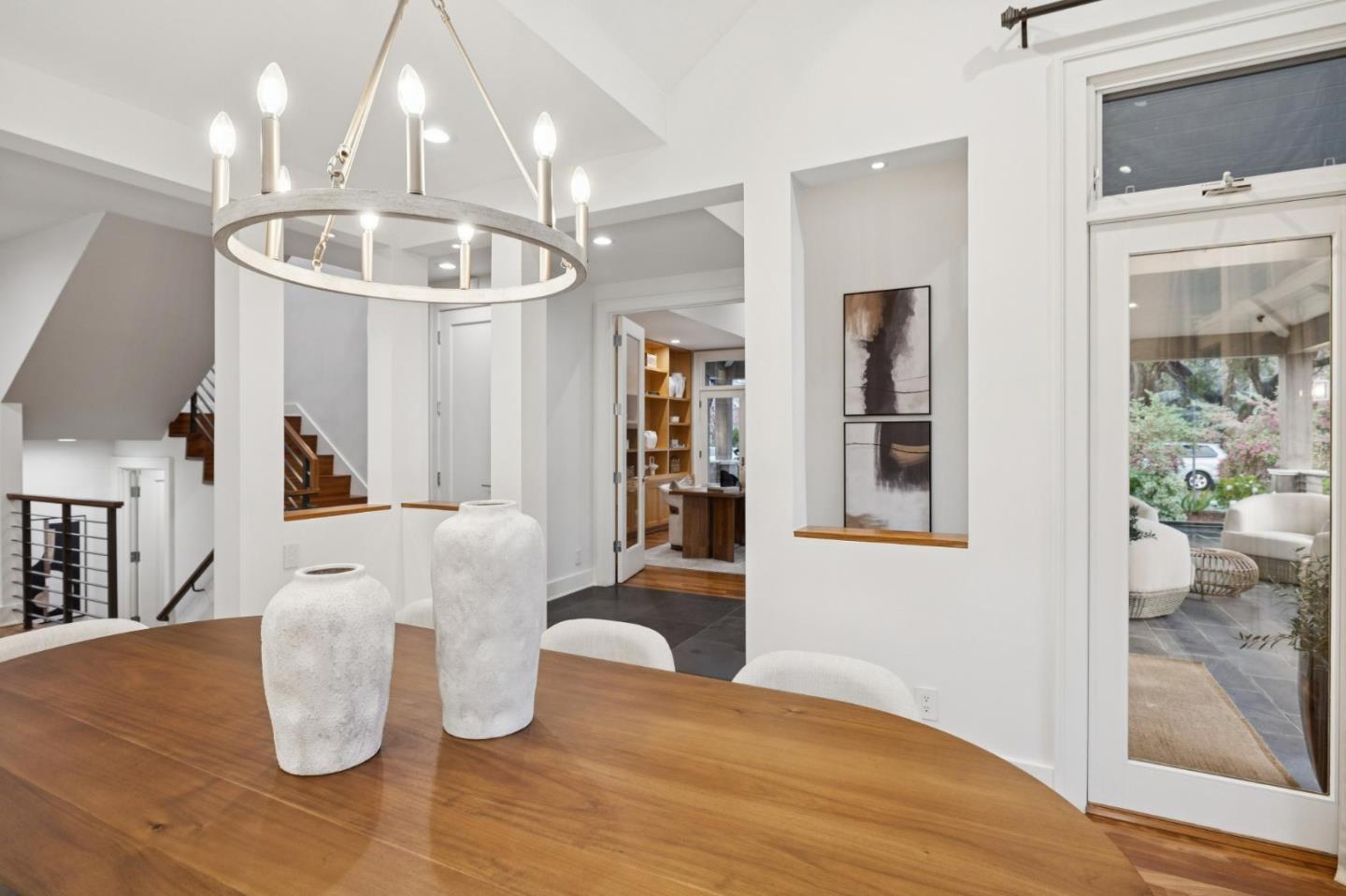 Detail Gallery Image 10 of 43 For 1045 College Ave, Menlo Park,  CA 94025 - 5 Beds | 4/1 Baths