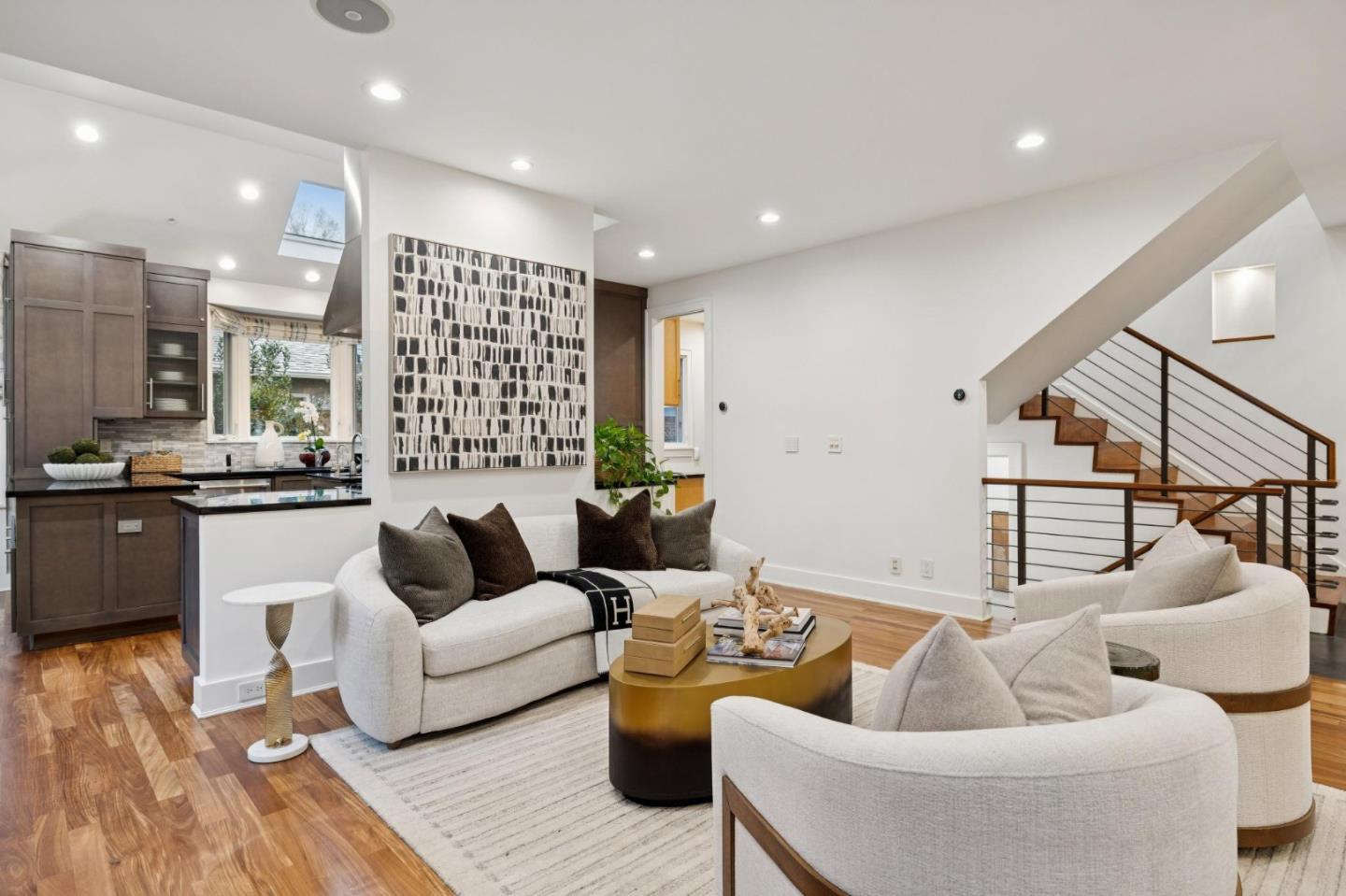 Detail Gallery Image 19 of 43 For 1045 College Ave, Menlo Park,  CA 94025 - 5 Beds | 4/1 Baths