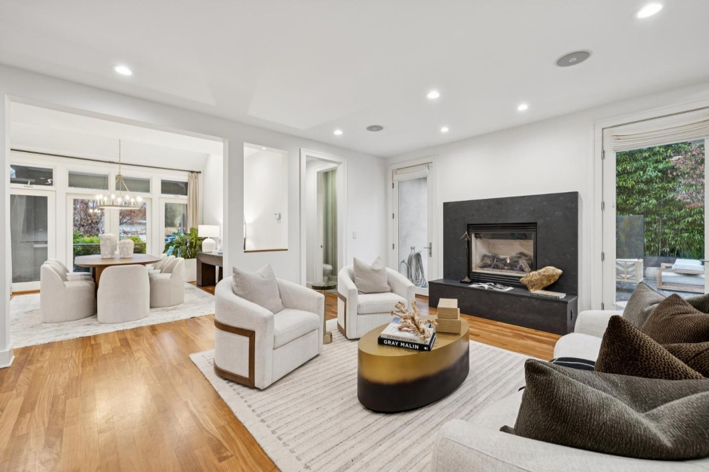 Detail Gallery Image 21 of 43 For 1045 College Ave, Menlo Park,  CA 94025 - 5 Beds | 4/1 Baths