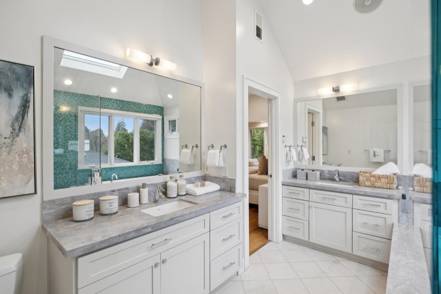 Detail Gallery Image 25 of 43 For 1045 College Ave, Menlo Park,  CA 94025 - 5 Beds | 4/1 Baths