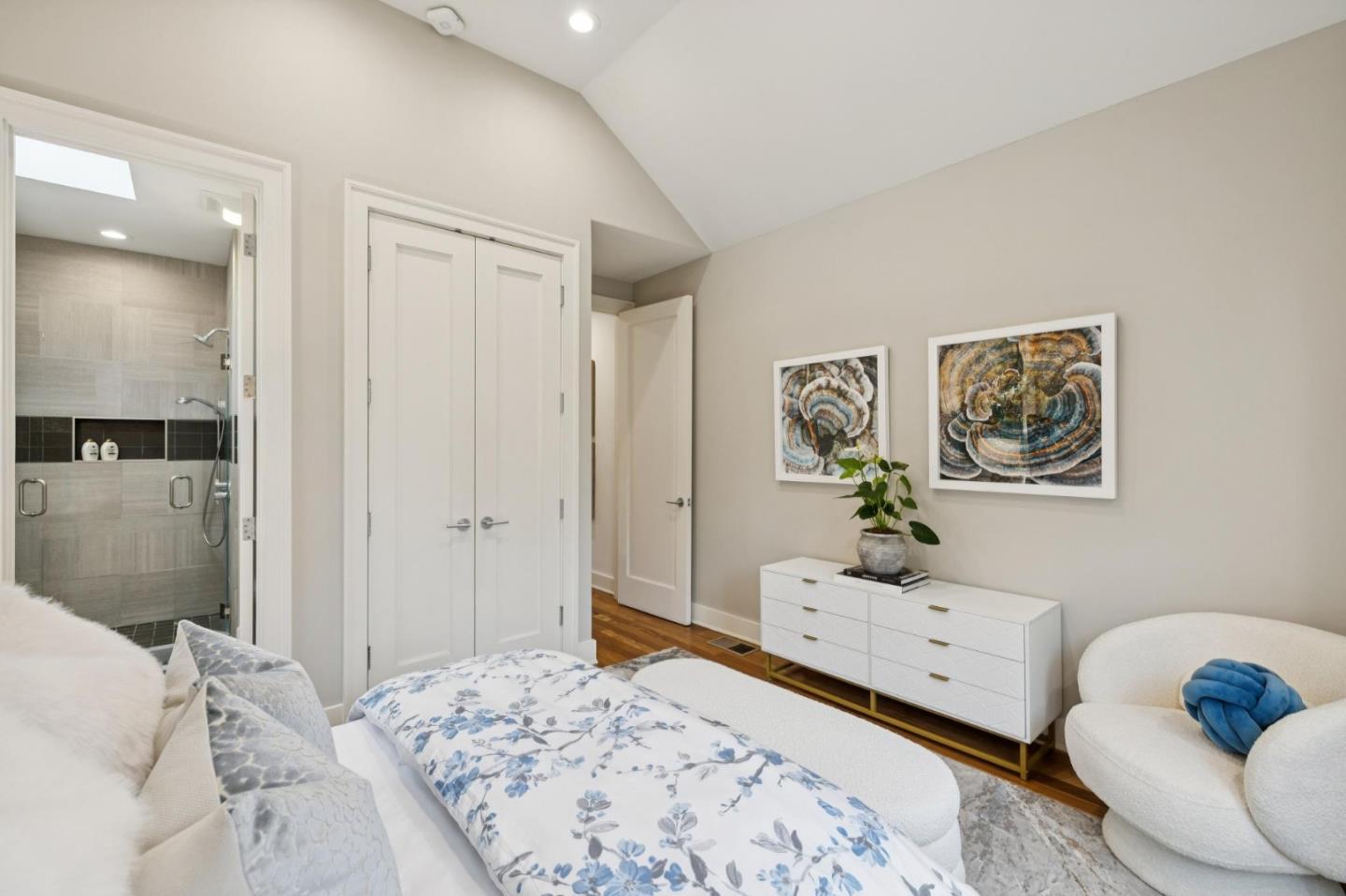 Detail Gallery Image 29 of 43 For 1045 College Ave, Menlo Park,  CA 94025 - 5 Beds | 4/1 Baths