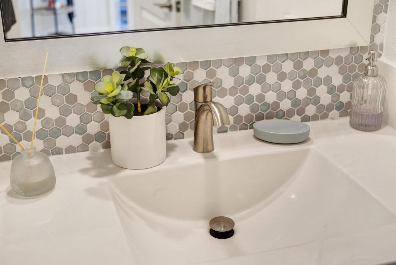 Detail Gallery Image 20 of 43 For 1340 Cavalier Ct, Hollister,  CA 95023 - 3 Beds | 2/1 Baths