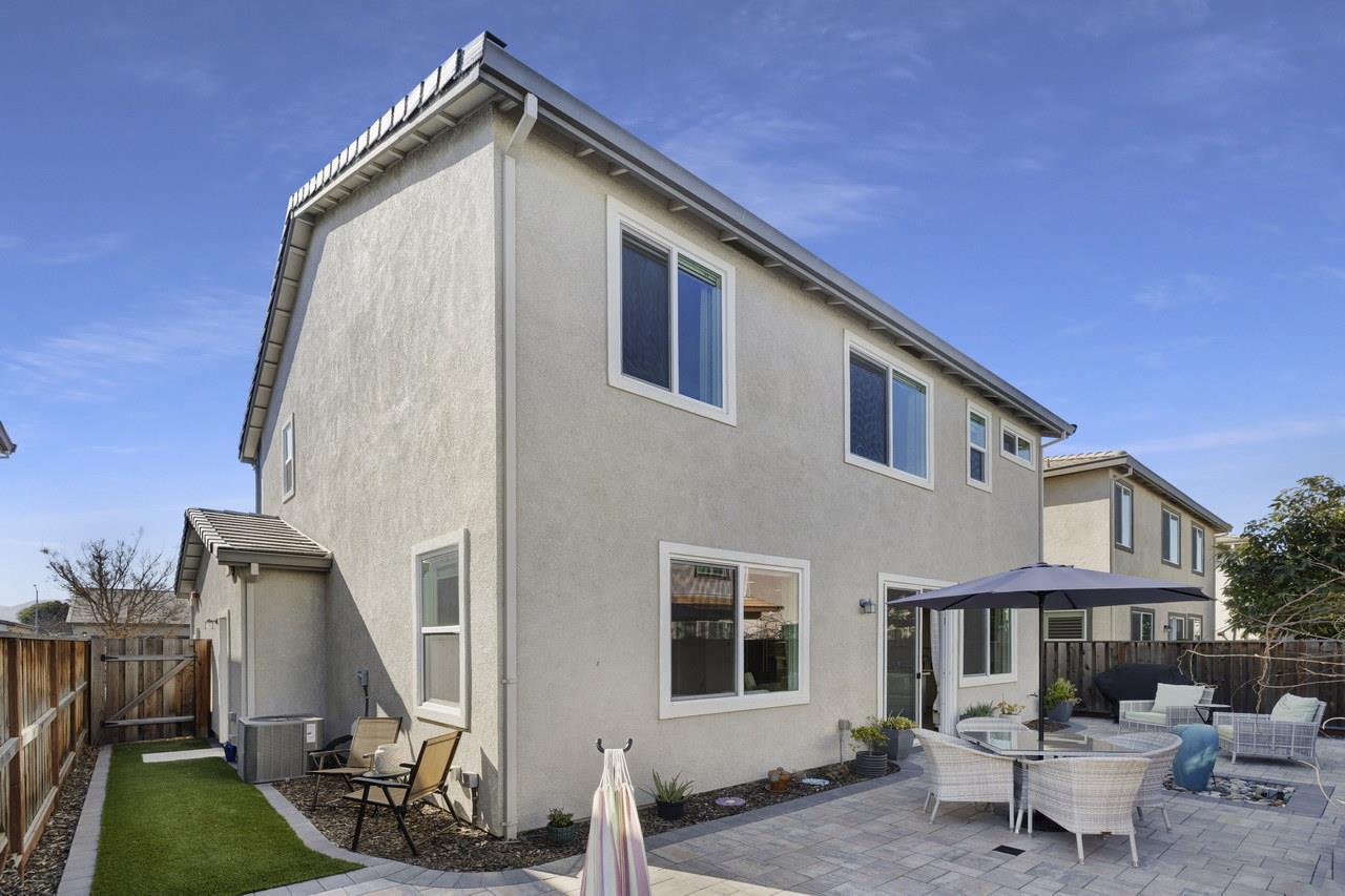 Detail Gallery Image 32 of 43 For 1340 Cavalier Ct, Hollister,  CA 95023 - 3 Beds | 2/1 Baths