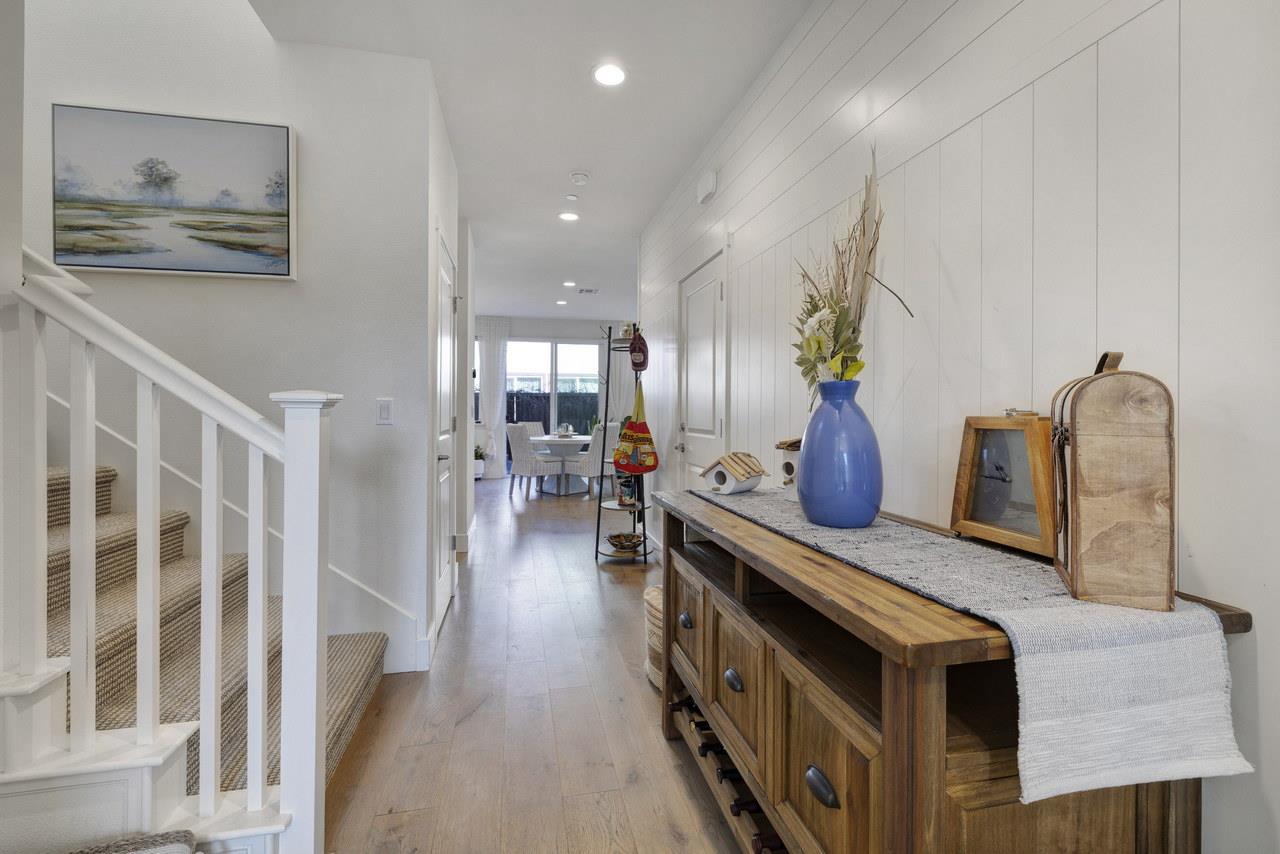 Detail Gallery Image 4 of 43 For 1340 Cavalier Ct, Hollister,  CA 95023 - 3 Beds | 2/1 Baths