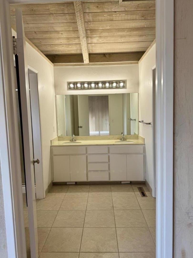 Detail Gallery Image 16 of 30 For 11 Pinehill Way, Monterey,  CA 93940 - 4 Beds | 3 Baths