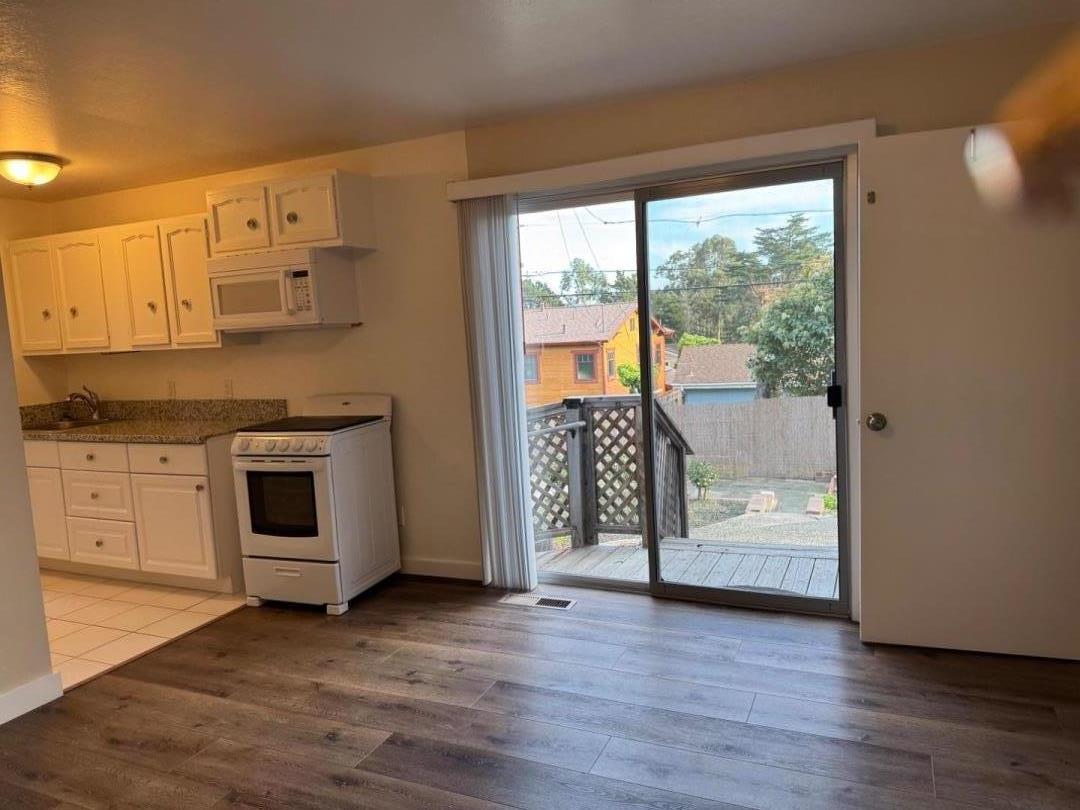 Detail Gallery Image 24 of 30 For 11 Pinehill Way, Monterey,  CA 93940 - 4 Beds | 3 Baths