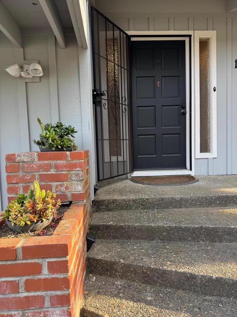 Detail Gallery Image 3 of 30 For 11 Pinehill Way, Monterey,  CA 93940 - 4 Beds | 3 Baths